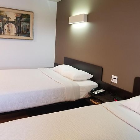 茵斯菲尔6号汽车旅馆 Innisfail 外观 照片